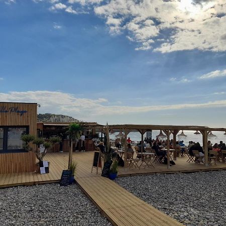 Charmante Villa Plein Sud 50M De La Plage - Balcon Vue Laterale Sur Mer - Equipee De La Fibre, Wifi, Internet مير-لي-بان المظهر الخارجي الصورة