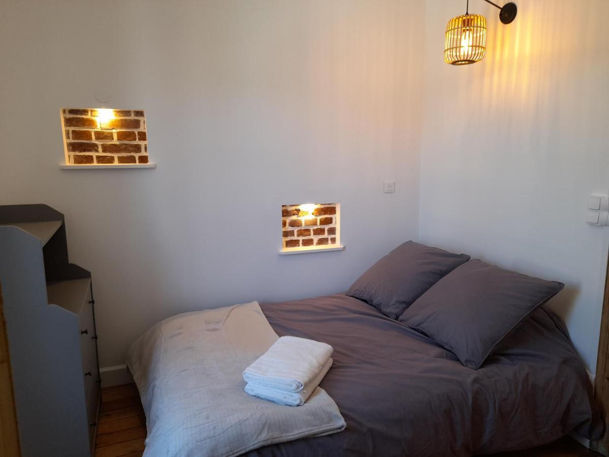 Charmante Villa Plein Sud 50M De La Plage - Balcon Vue Laterale Sur Mer - Equipee De La Fibre, Wifi, Internet مير-لي-بان المظهر الخارجي الصورة