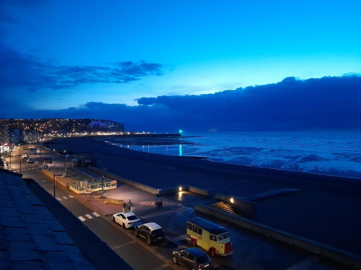 Charmante Villa Plein Sud 50M De La Plage - Balcon Vue Laterale Sur Mer - Equipee De La Fibre, Wifi, Internet مير-لي-بان المظهر الخارجي الصورة